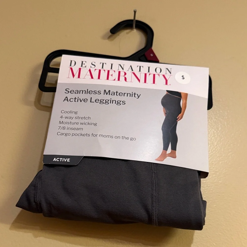 Destination Maternity Seamless Active Leggings Size Small NWT. - Picture 16 of 17
